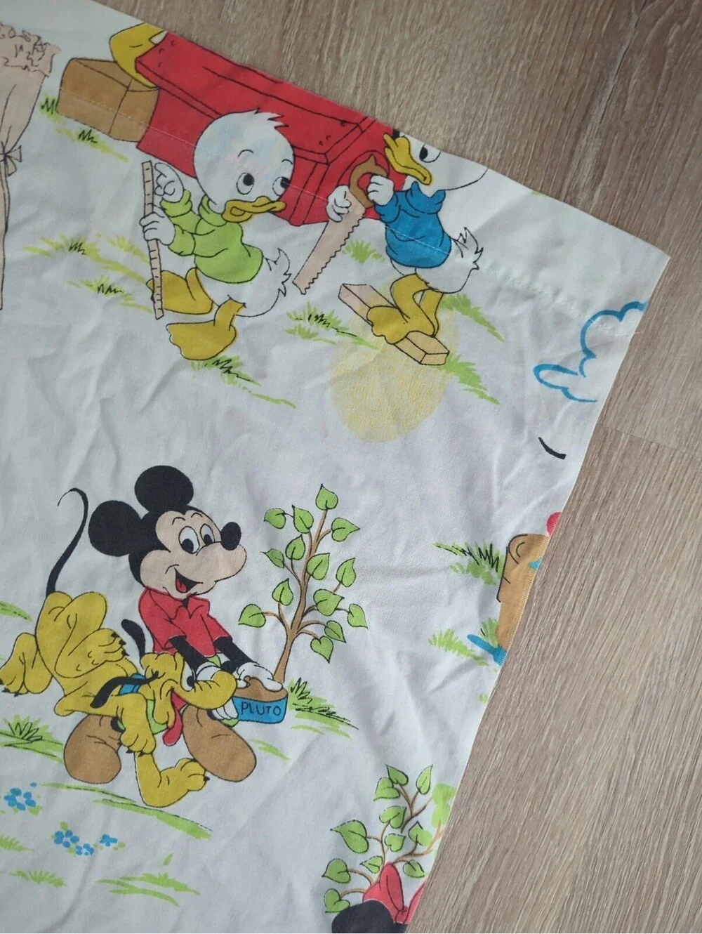 Vintage DISNEY MICKEY & Friends Chores FULL Cottom Flat Sheet Fabric 64x90